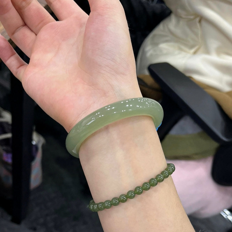 天然高冰透东陵玉手镯冰种晴水