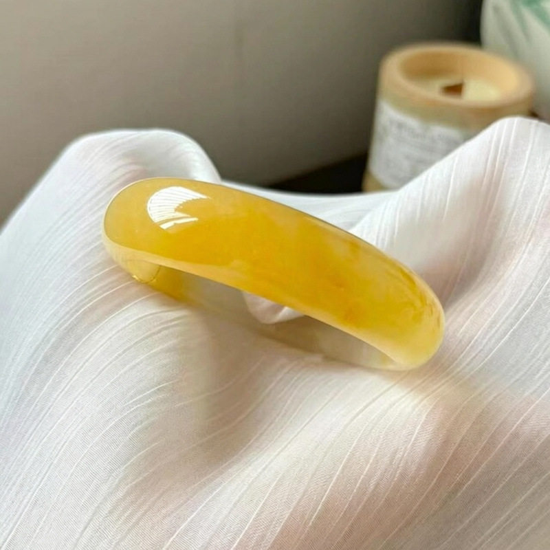 天然黄龙玉手镯女款金丝玉镯附