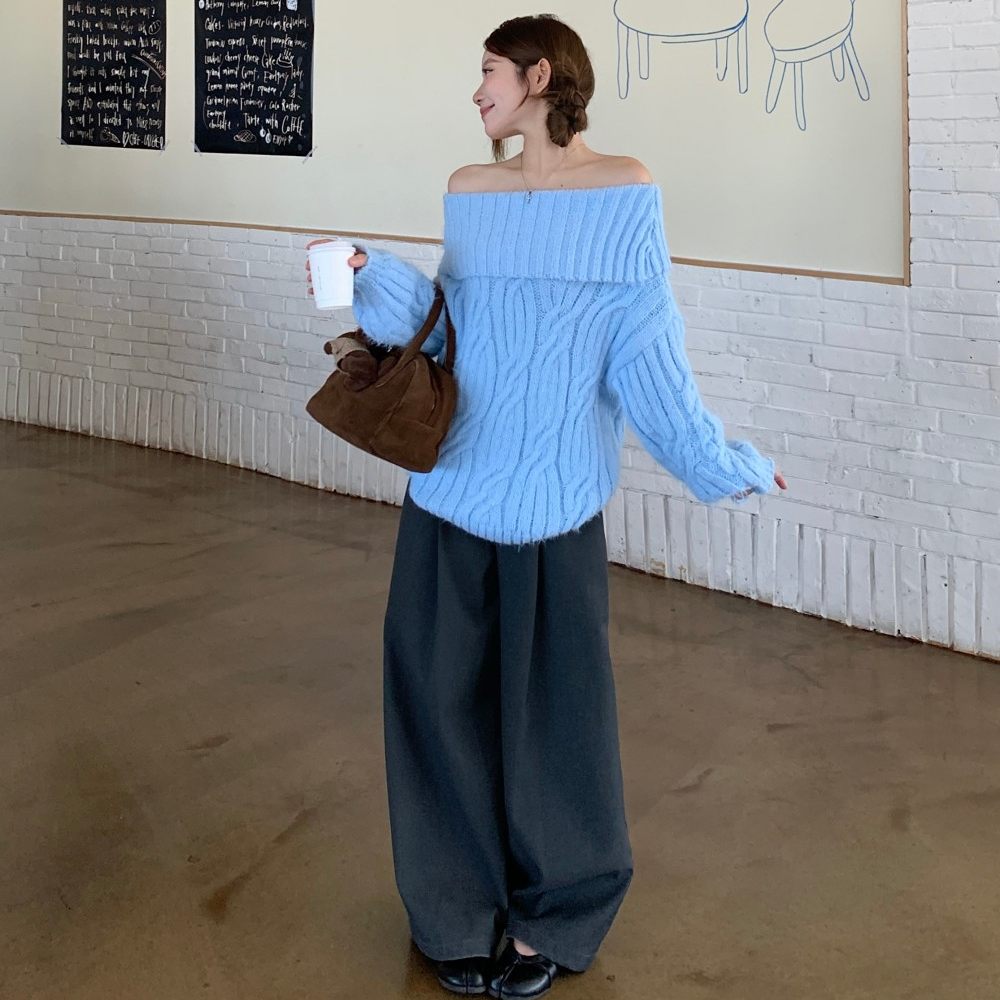 水貂绒加厚麻花一字领露肩毛衣