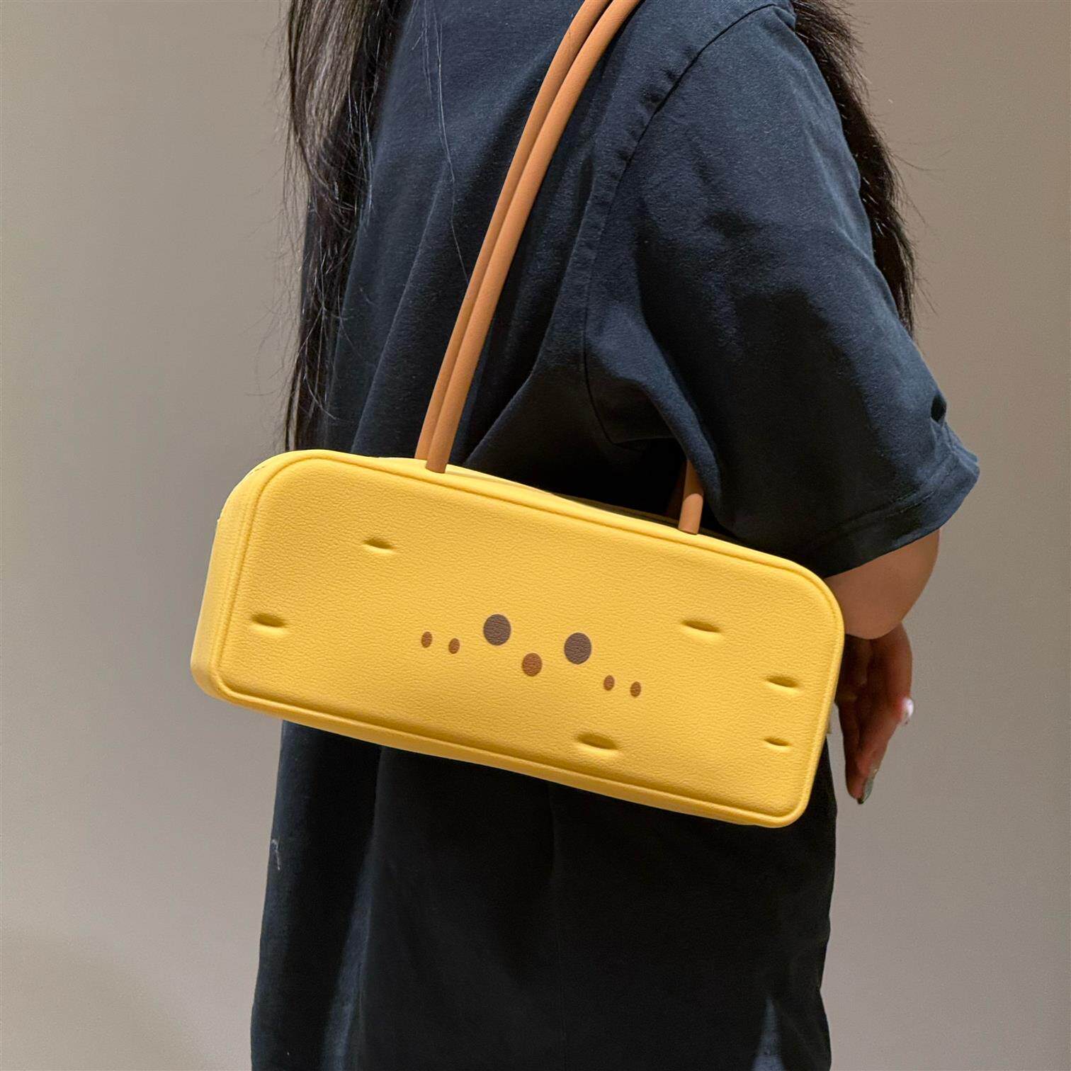 土豆法棍包通勤单肩腋下法棍包女轻奢休闲百搭硅胶便携时尚潮流包