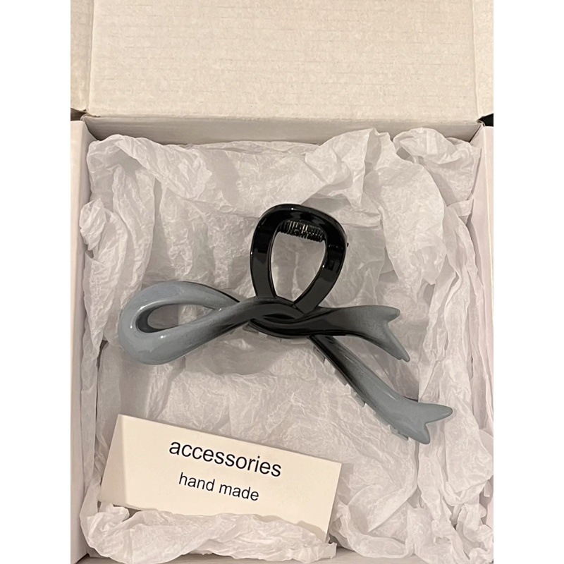 蝴蝶结亚克力抓夹女后脑勺发夹鲨鱼夹2023年新款渐变发卡头饰秋冬