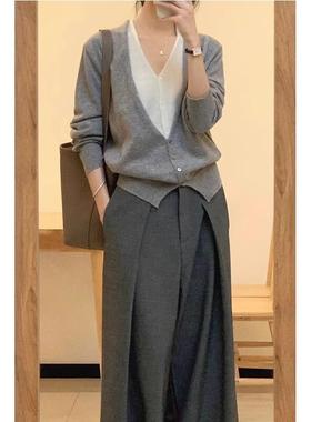 灰色假两件V领针织开衫早秋女设计感小众法式宽松短款长袖上衣灰