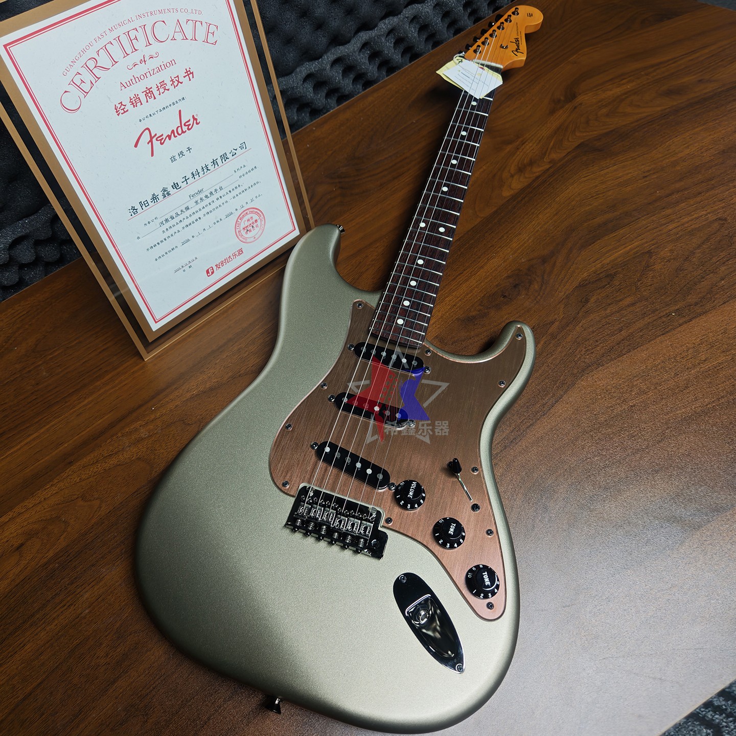 日产Fender芬达Hybrid II二代融合二代系列Strat香槟幻境电吉他