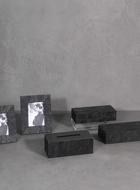 白色摆放相框皮革简约现代