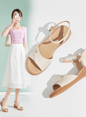 香香莉坡跟凉鞋女正品新款一字带妈妈鞋百搭软底外穿凉鞋夏026155