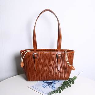 手工编织包女高级感真皮菜篮子包复古法式手提托特包单肩腋下包
