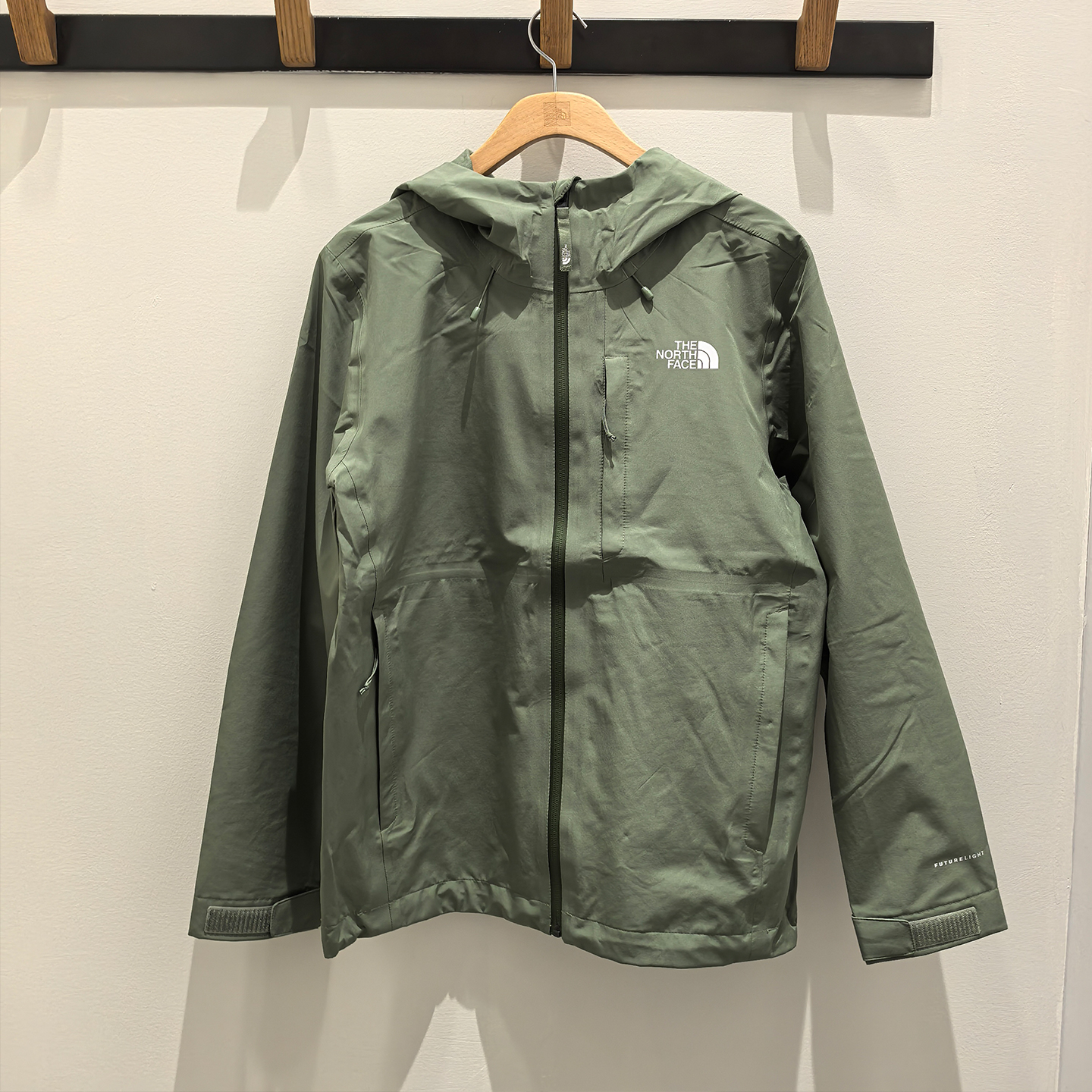 2025秋冬TheNorthFace北面户外未来之光防水透气硬壳冲锋衣男8DF0