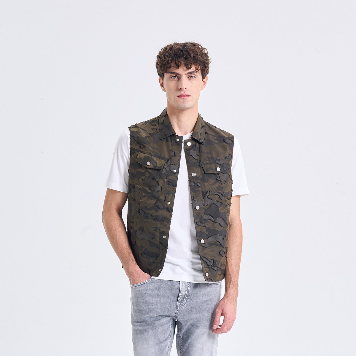 RARE威雅男装 2026春夏新款迷彩提花翻领工装风格男士休闲马甲,男装,常规马甲,淘宝优惠券,粉丝福利购,淘宝优惠卷