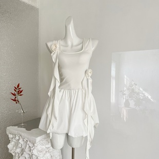 白色甜辣花苞吊带背心连衣裙女夏季新款收腰显瘦短款A字裙