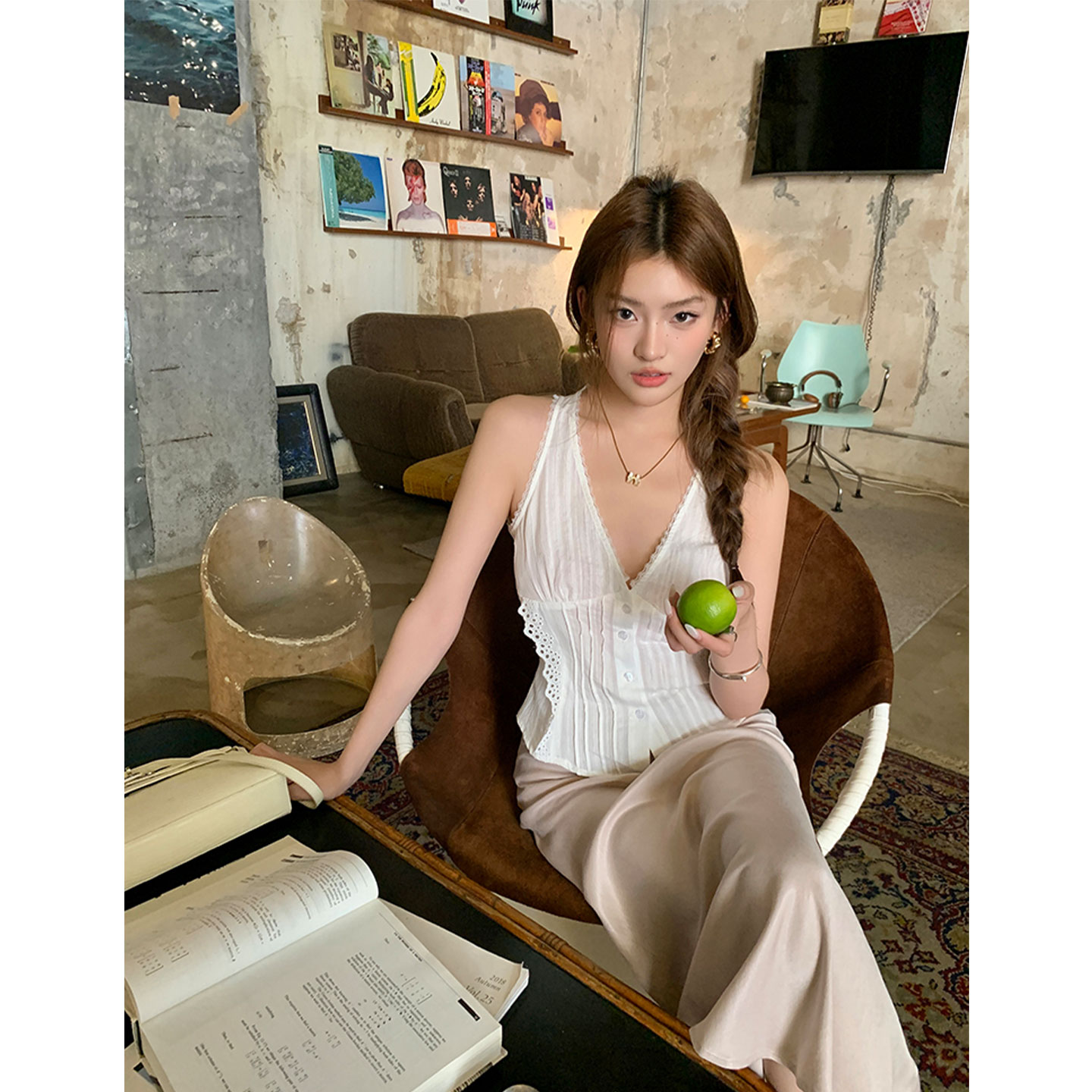 白色清新蕾丝花边设计系带背心女夏外穿辣妹穿搭吊带百搭无袖上衣