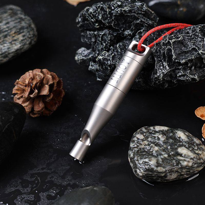 纯钛求生口哨轻量便携户外救生野营地震挂绳应急子大音量