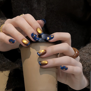 棕蓝小花法式手工穿戴甲2025新款高级感秋冬玻璃珠猫眼美甲穿戴甲
