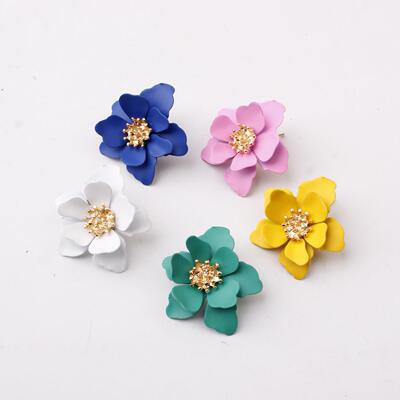 Exaggerated frosted flower earrings Stylish bohemian stud