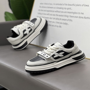 专属网红男鞋2025年冬季新款皮面系带厚底板鞋休闲花纹款式老爹鞋