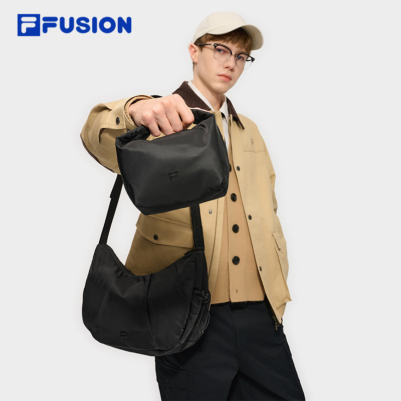FILA FUSION斐乐潮牌情侣款挎包2025冬季新款单肩包斜挎包懒人包
