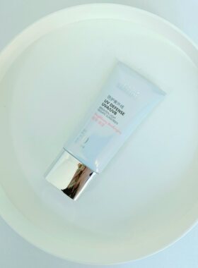 小精灵珍萃亮颜fang嗮霜乳50ml清爽保湿面部 剪尾