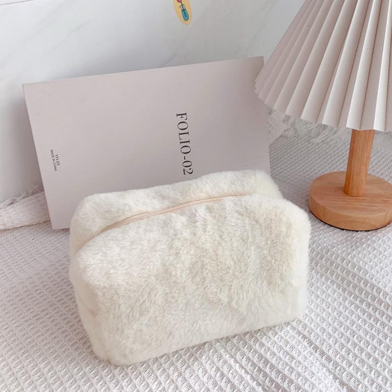 Fur Makeup Bags for Women Soft Travel Cosmetic Bag Organizer