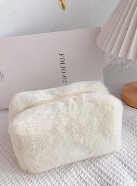 Fur Makeup Bags for Women Soft Travel Cosmetic Bag Organizer