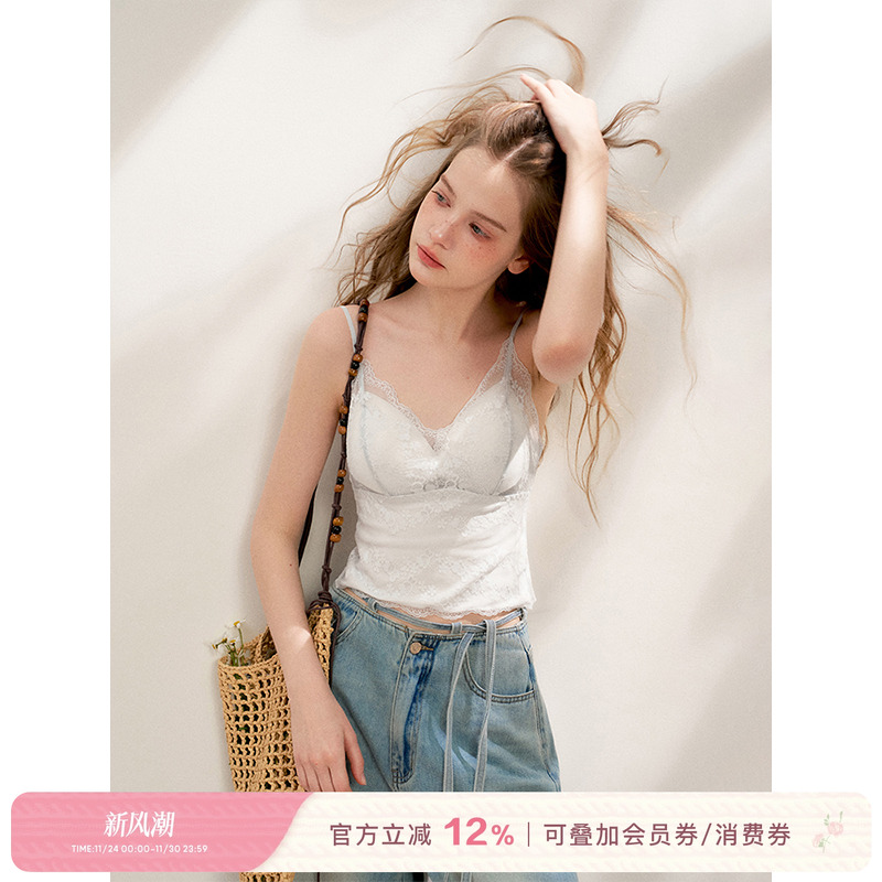 一体杯设计五瓣花蕾丝修身吊带