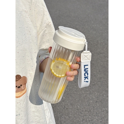 水杯2025新款女高颜值杯子大容量吸管杯便携塑料水壶学生上学专用