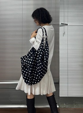 JW stylish 慵懒复古黑白波点包包女大容量休闲百搭斜挎包可双肩