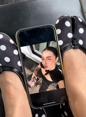 JW stylish 复古缎面黑白波点鞋 弗拉明戈马蹄分趾鞋女平底单鞋子