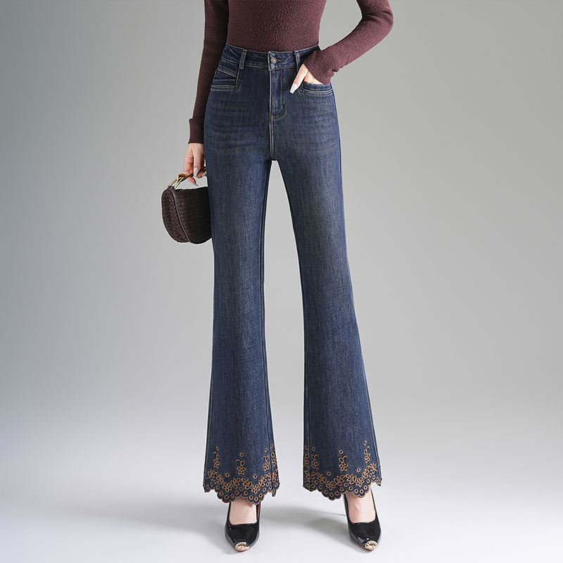 复古刺绣喇叭牛仔裤女2025秋冬新款高腰显瘦加绒休闲通勤微喇裤子
