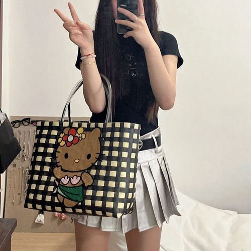 谁能拒绝加大号的kitty菜篮子~