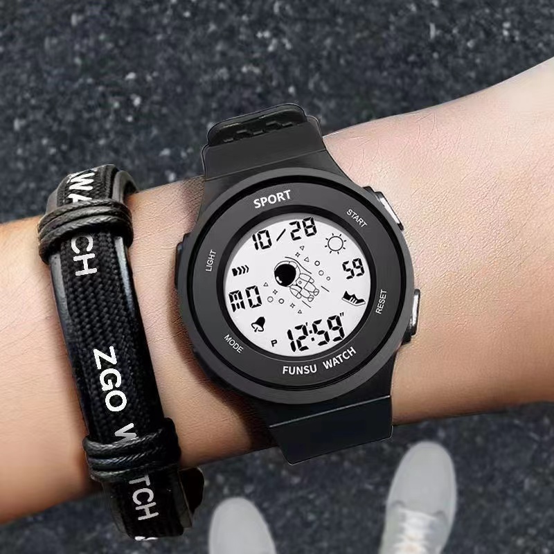 太空人手表男女学生运动数字电子表防水夜光多功能潮流百搭腕表