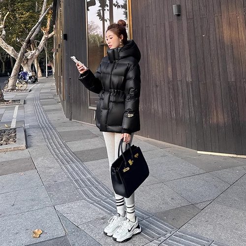 冬季新时尚洋气，收腰显瘦羽绒服