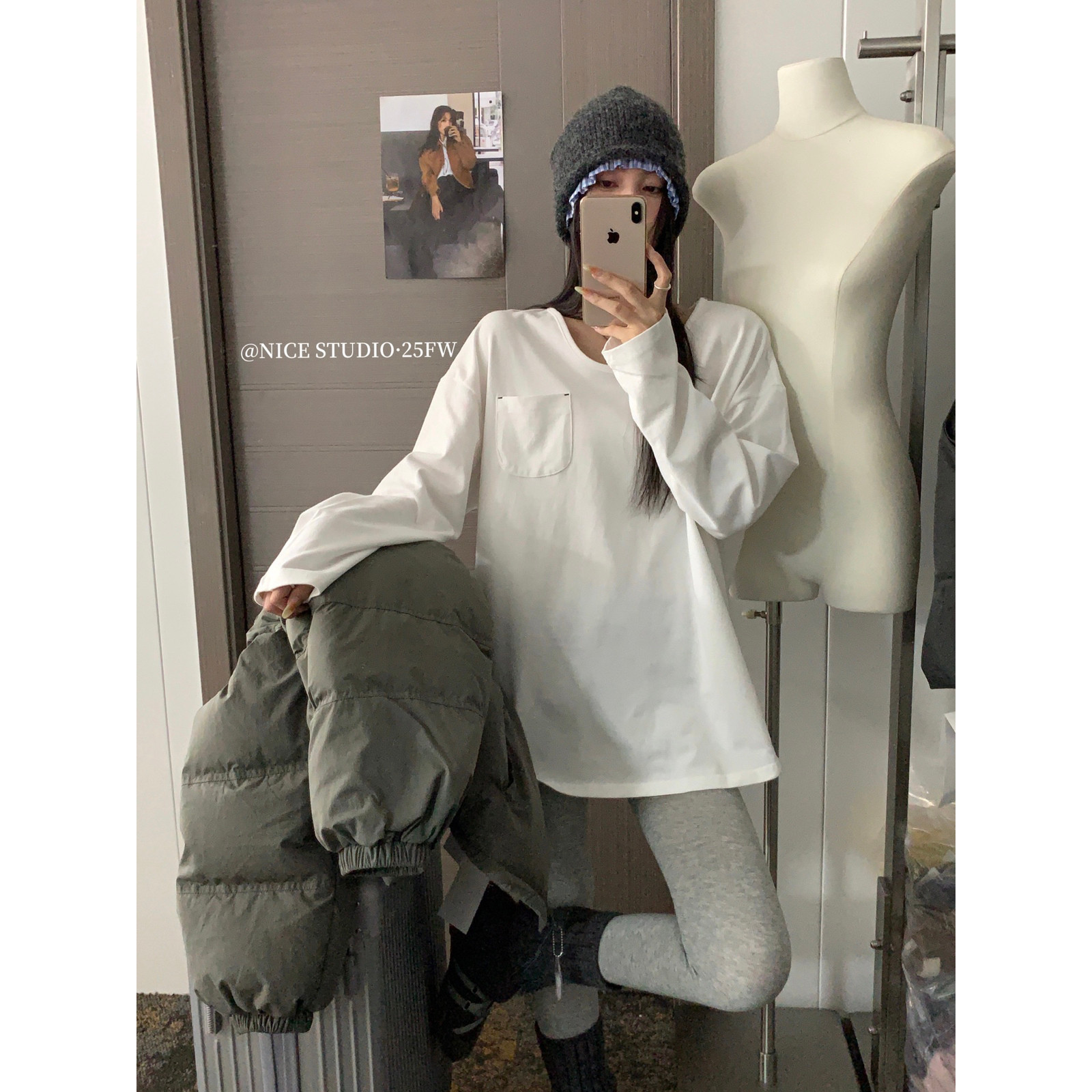 奶思家NICE STUDIO-U领小刺绣口袋tee长袖T恤女08781-2