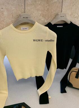 黄色针织短款上衣圆领设计感修身显瘦百搭露腰长袖打底衫