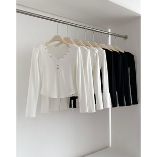 长袖 气质白色打底衫 加绒T恤女秋冬季 V领短款 内搭上衣 新款 辣妹修身