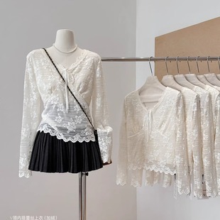 高级感轻奢减龄蕾丝花边加绒V领衬衫 女秋冬气质绝美加厚衬衣上衣