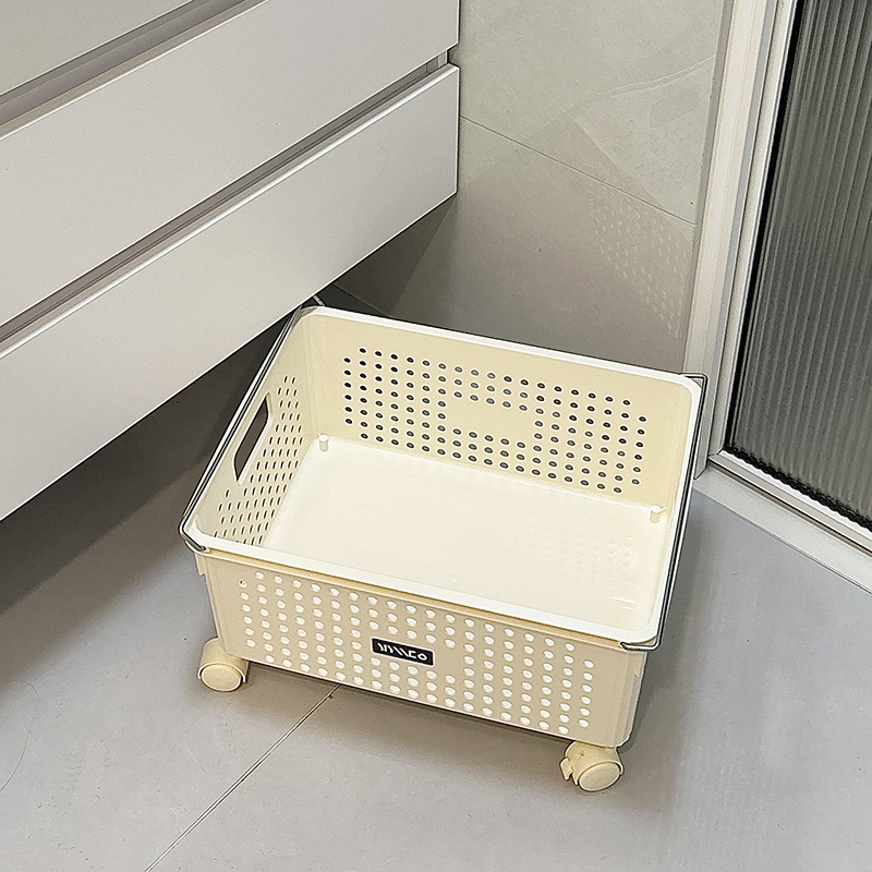 和浴室柜适配的带轮脏衣篓！