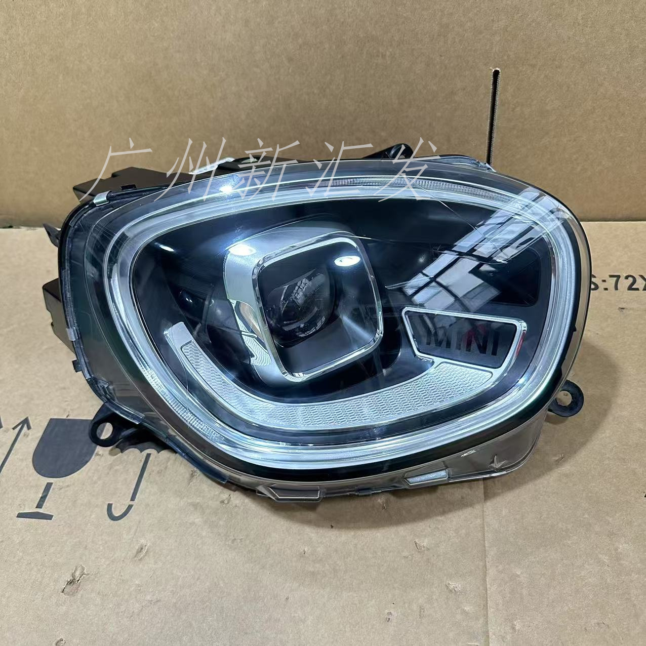 MINIF60高配新款大灯