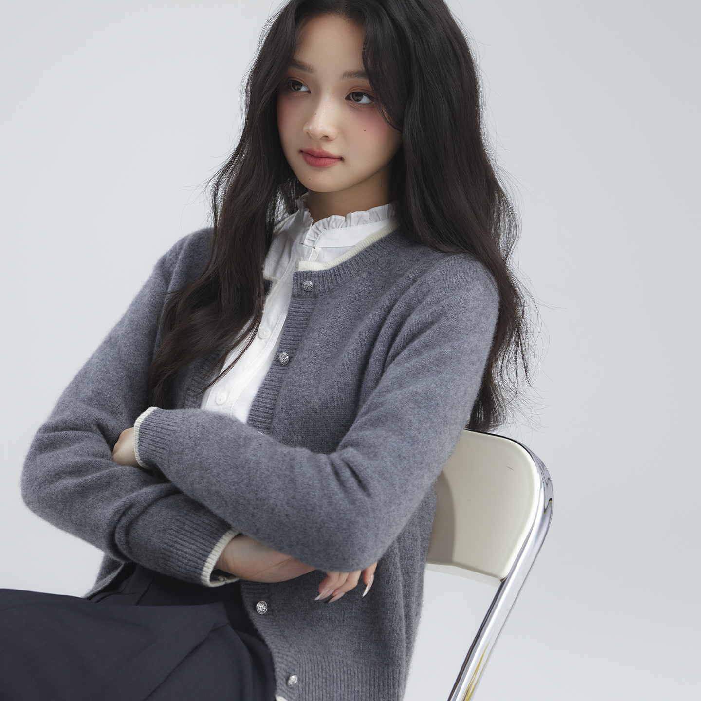 小鹿灰色100%山羊绒开衫