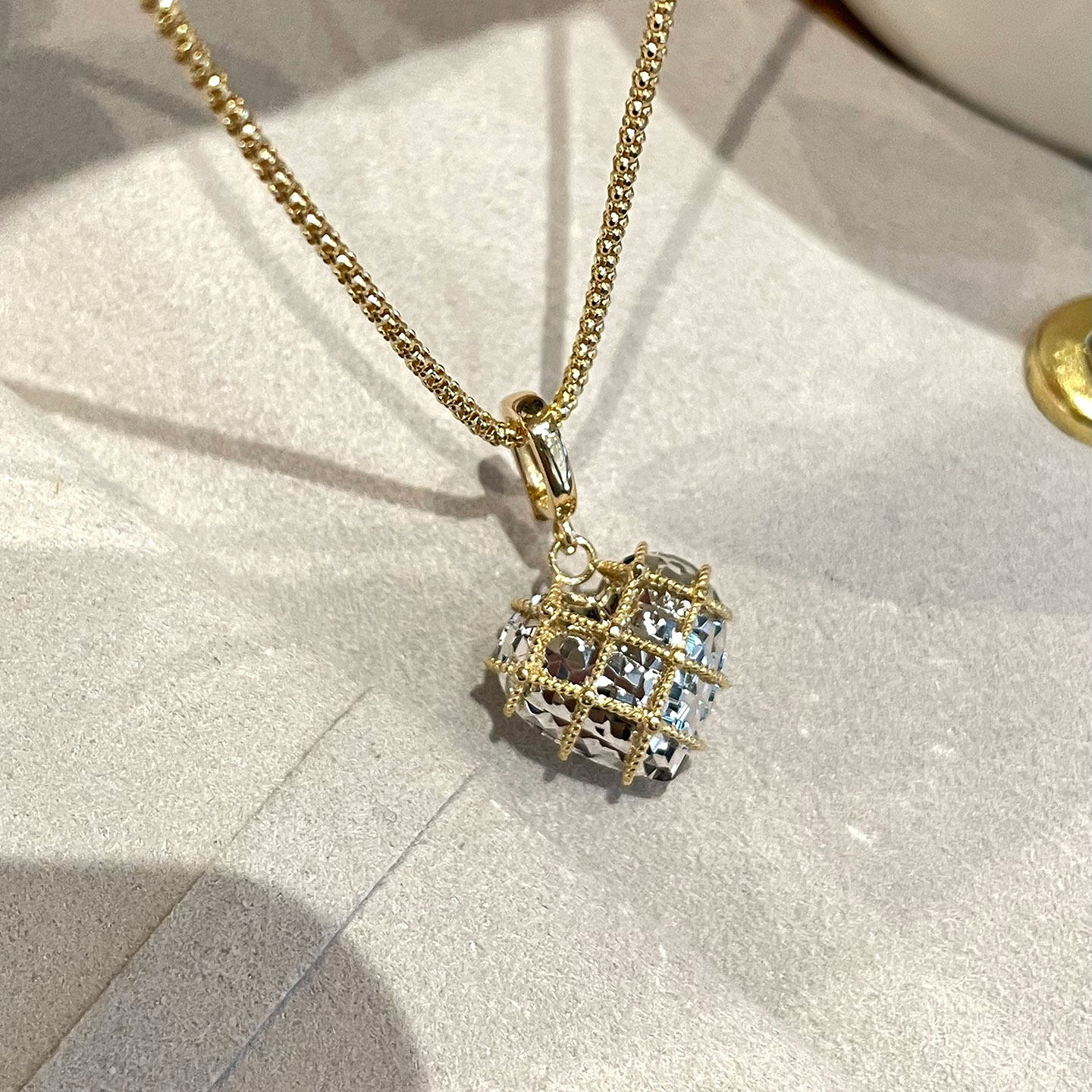 18K金拼色浪漫心形爱心吊坠AU750素金刻面爆闪双色桃心送女友礼物