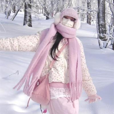 东北防寒装备粉色围巾手套帽子雪乡哈尔滨旅游保暖围脖长白山穿搭