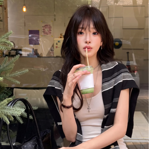 黑白条纹针织披肩女春秋通勤