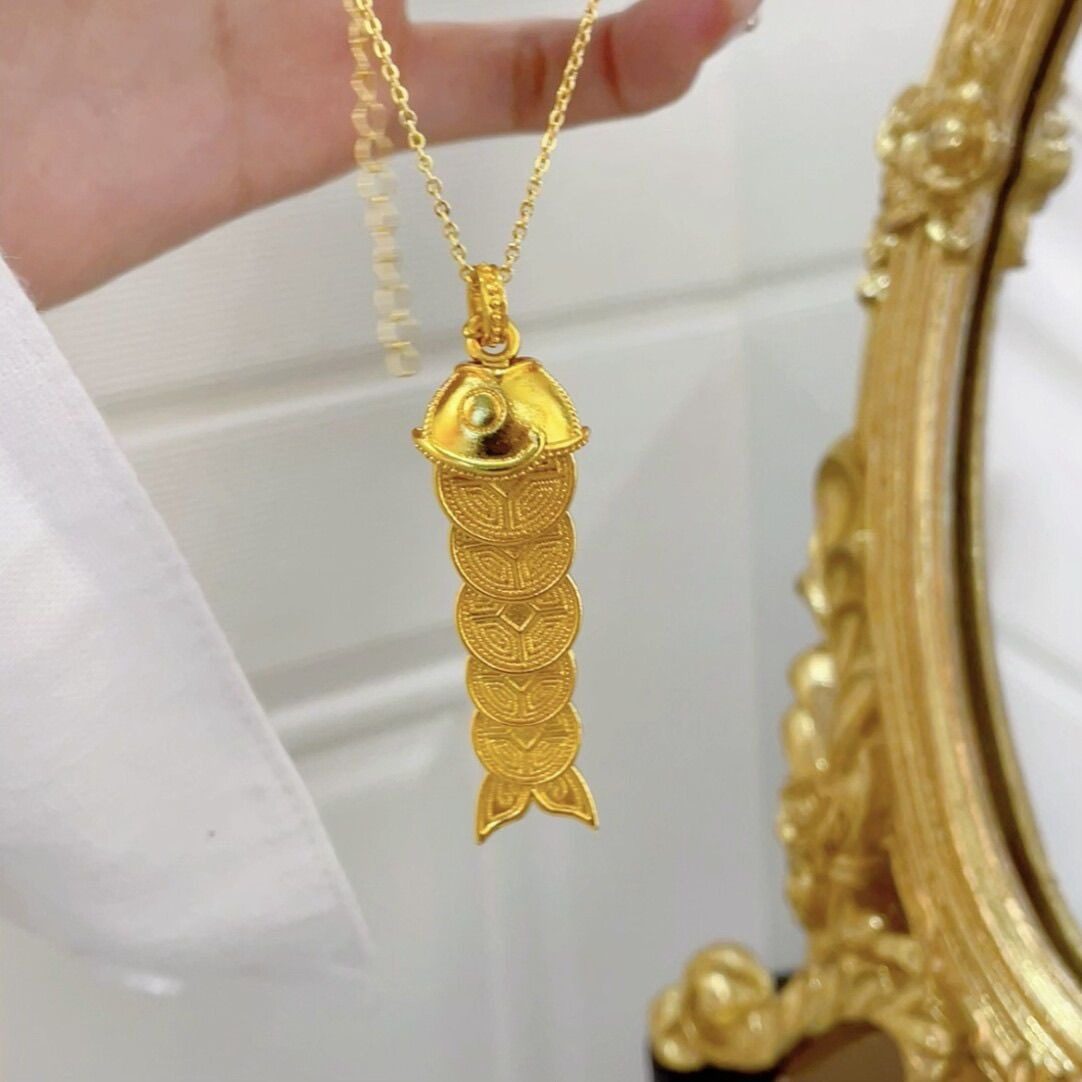 新中式国潮风锦鲤五帝钱吊坠项链钱币锦鲤五帝钱项链小鱼