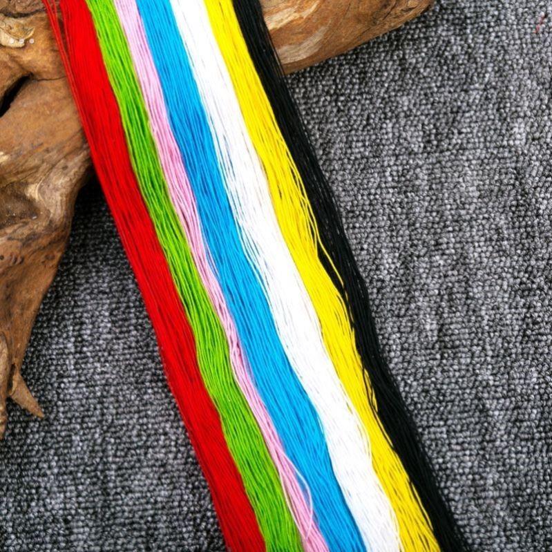 采购产品针色鞋垫，十字绣鞋垫，手工刺绣的花，用针和电线的半成