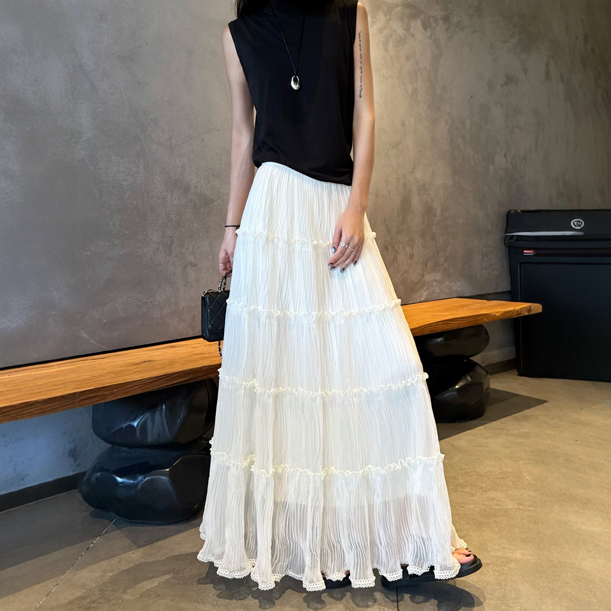 高级感白色蕾丝半身裙女2026夏季纱裙A字蛋糕半裙长款百褶裙子