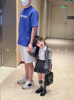 NONO CHILD王心凌爱你春秋新款女童tb风针织开衫学院风套装百褶裙