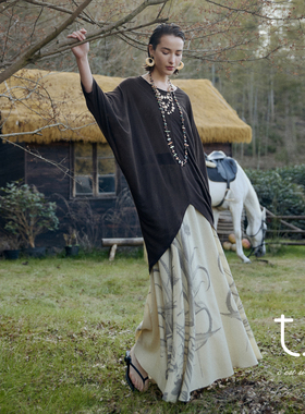 TU曳影 水墨晕染印花羊毛A字半身裙26年春季新款松弛感大摆长裙