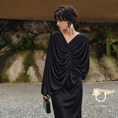 蝙蝠袖 TU女装 三醋酸针织V领黑色设计感连衣裙中长款 显瘦裙子