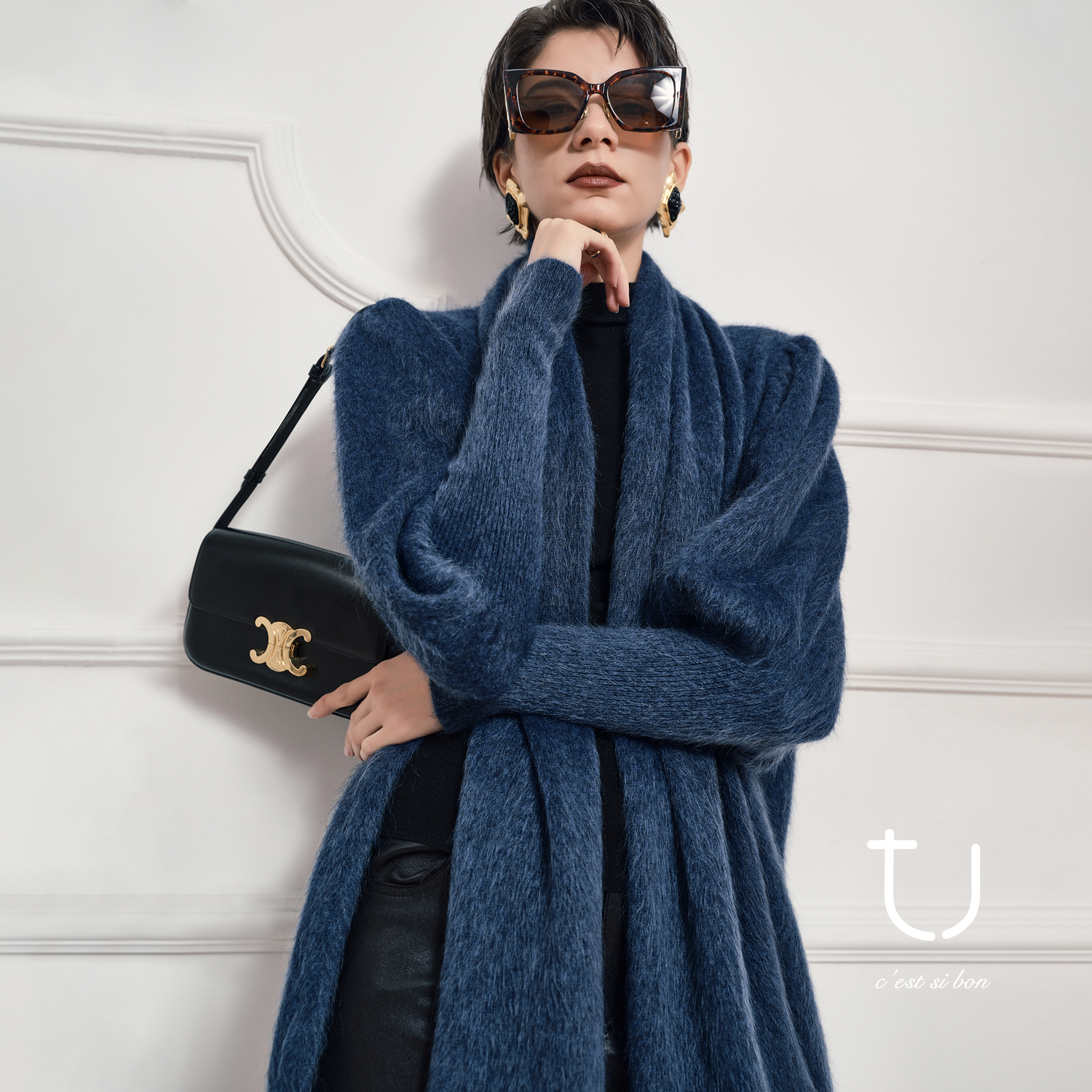 TU女装牦牛绒拉绒围巾领外套