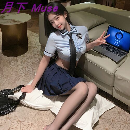 月下JK学院风甜美百褶睡裙