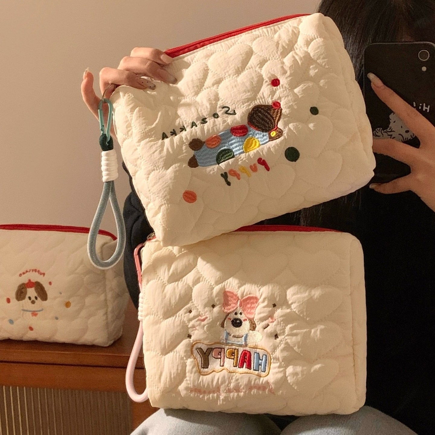 出差旅行洗漱包可爱小狗手提化妆包便携大容量护肤品刷子收纳