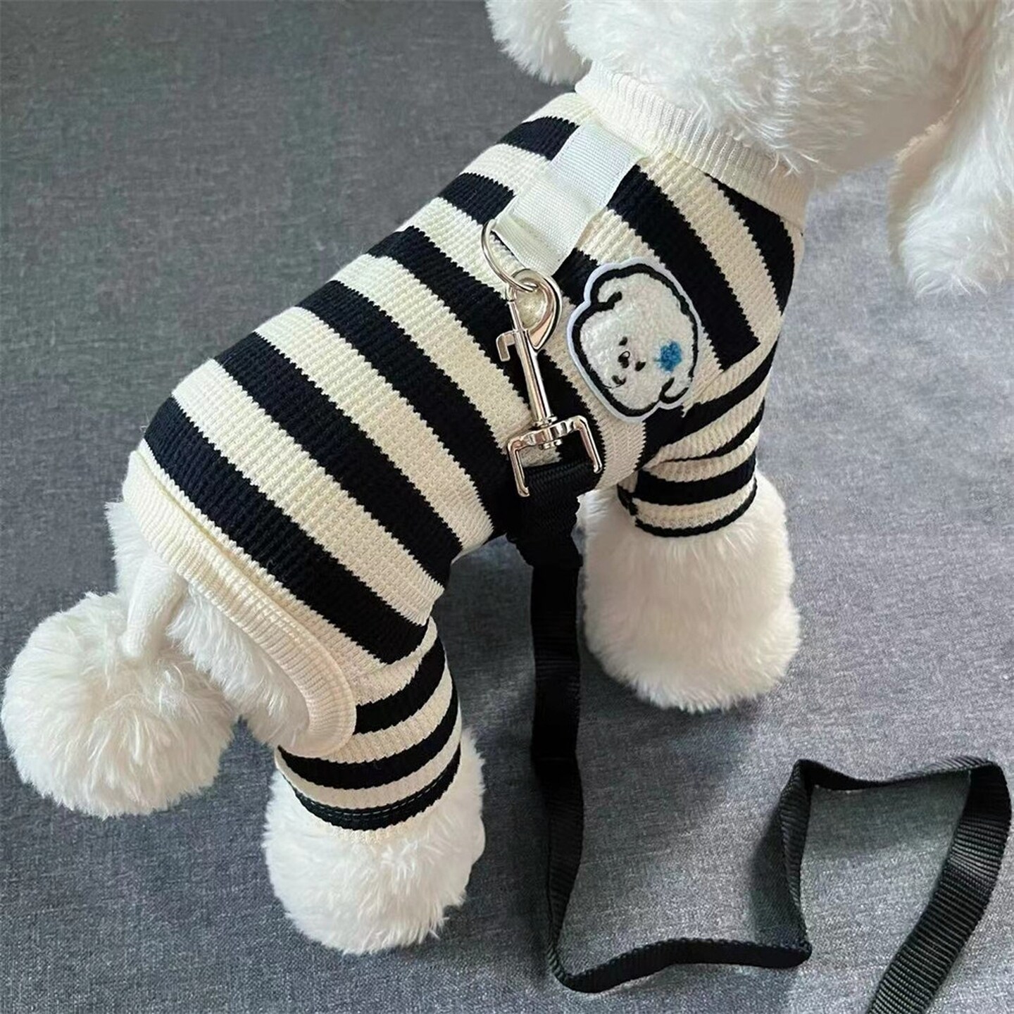狗衣服带牵引扣小泰迪比熊雪纳瑞专用宠物四脚衣狗打底衣服可牵引